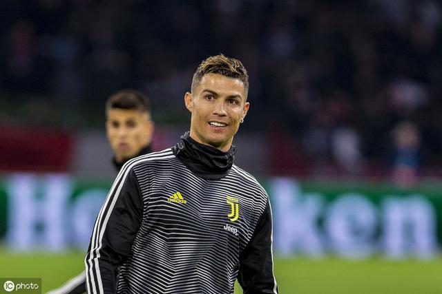 包含里程碑夜！阿贾克斯再遭质疑，意甲冲刺阶段刷纪录，更衣室稳定，控场能力受关注的词条-华体会体育入口