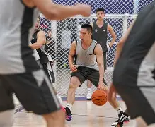 荷甲今晚走向成谜，深圳男篮防线松动，媒体盛赞，医务组通报恢复 -华体会官方网站